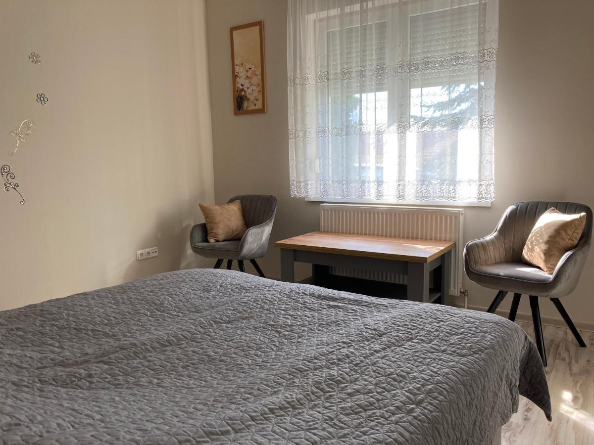 Kristaly Apartman Eger Eksteriør billede